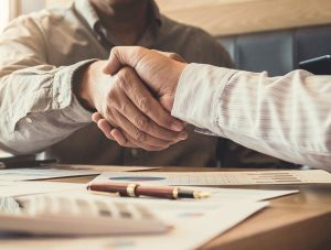 Deskundige makelaar in Roermond helpt bij het vinden van jouw droomhuis met expertise in de lokale vastgoedmarkt